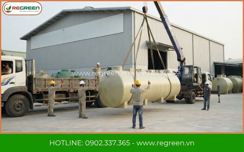 Đội thợ thi công dịch vụ xử lý nước thải công nghiệp