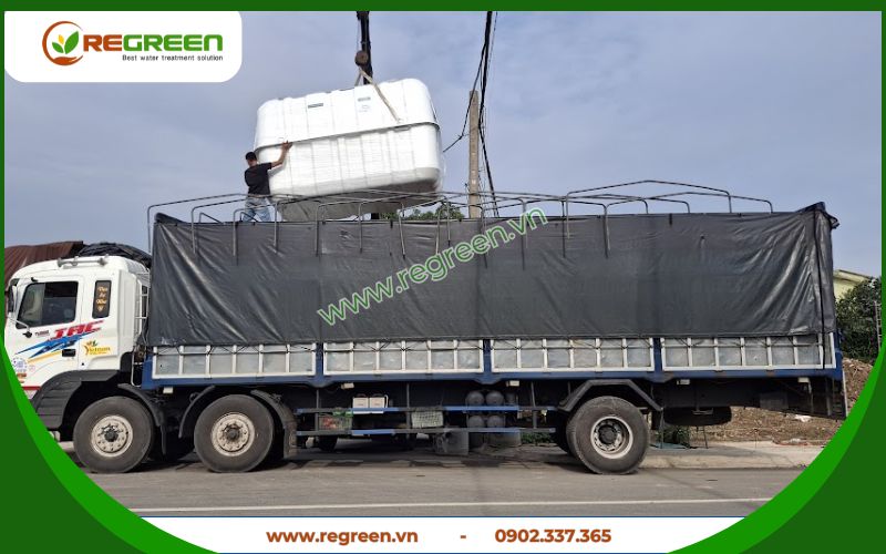 Vận chuyển bể tự hoại composite 8m3 nhanh chóng, dễ dàng