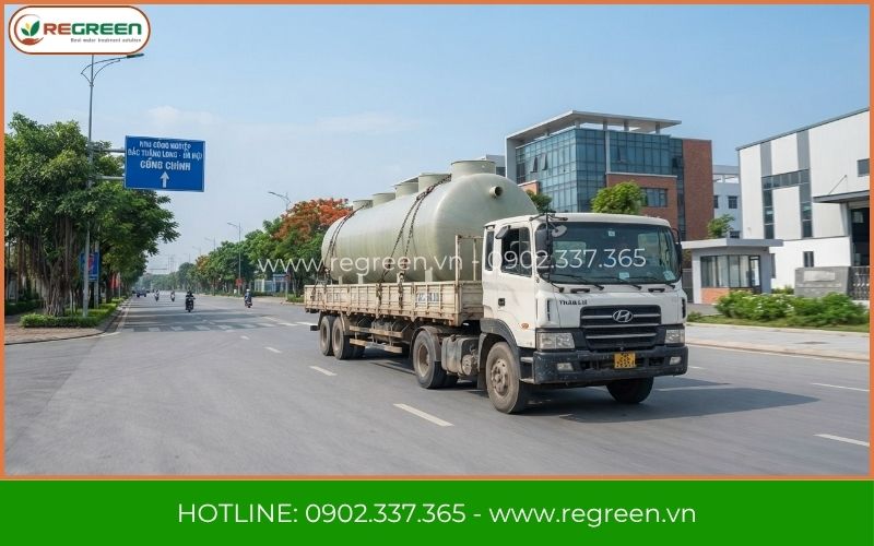 Vận chuyển module composite đến công trình xử lý nước thải Hà Nội.