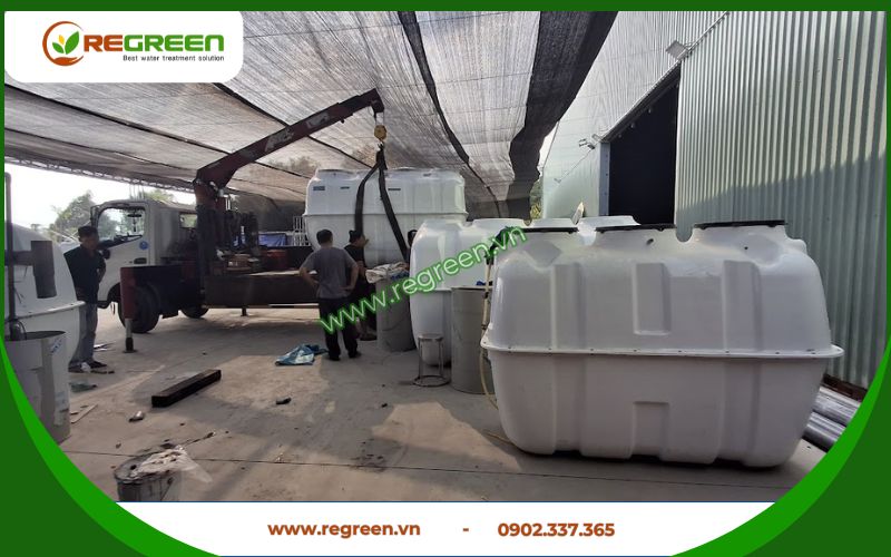 Xưởng gia công bể tự hoại composite 2m3 của Regreen.